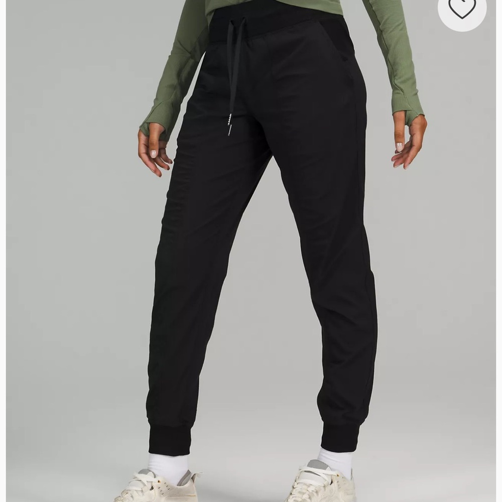 Dance Studio Mid-Rise Jogger
Full Length black